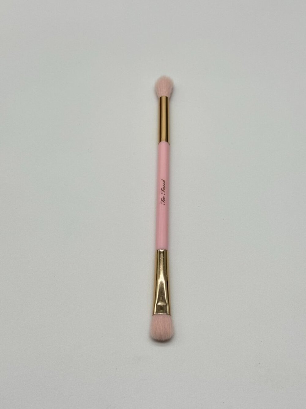 Too Faced Dual-Ended Eye Shadow Brush Pink - NEW